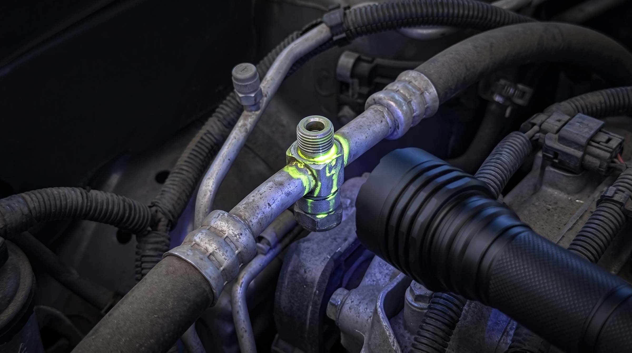 UV Flashlight for Leak Detection Dye: What to Look For